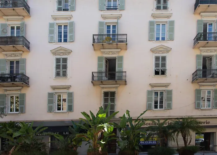 Gioa- Avec Balcon, Place Garibaldi -paillon Nicea