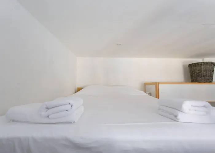 Apartment Gioa- Avec Balcon, Place Garibaldi -paillon