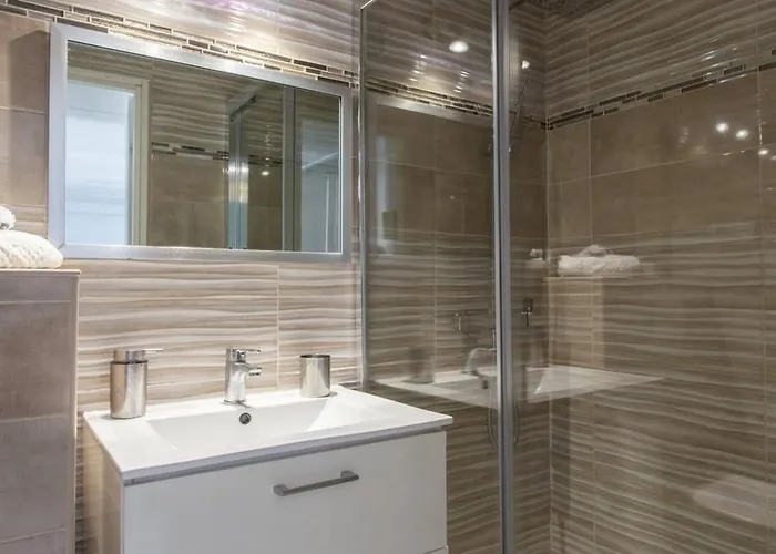 Gioa- Avec Balcon, Place Garibaldi -paillon Nice