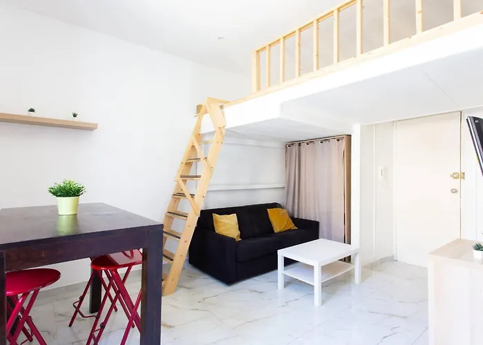 Apartment Gioa- Avec Balcon, Place Garibaldi -paillon *